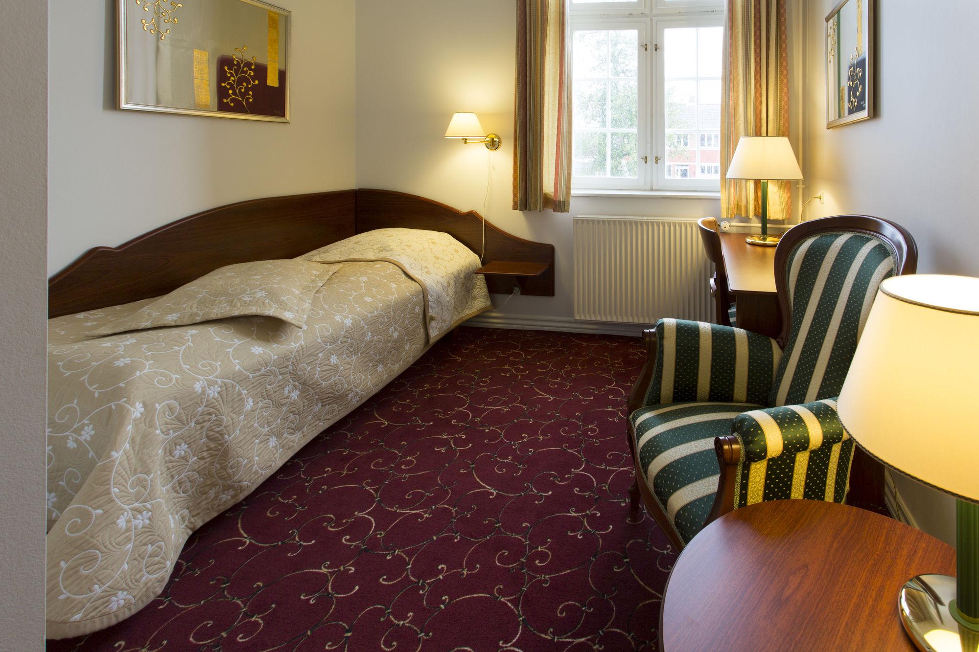 מידלפרט Milling Hotel Park מראה חיצוני תמונה